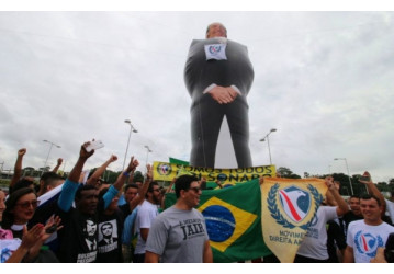 Apoiadores de Bolsonaro matam e agridem eleitores contrários