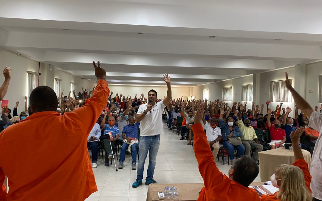 Em AGE, petroleiros da Bahia rejeitam contraproposta para o ACT e aprovam greve contra a privatização da Petrobrás