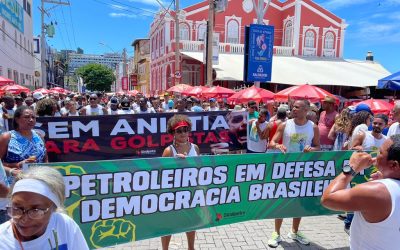 Na tradicional Festa de Iemanjá, diretores do Sindipetro Bahia defendem a democracia e dizem não à anistia para golpistas
