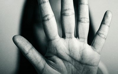 Em grupo de WhatsApp, mulheres petroleiras relatam assédio de chefes e abusos sexuais na Petrobrás