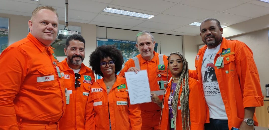 Sindipetro-Ba entrega carta de reivindicação a presidente da Transpetro
