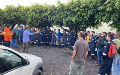 Trabalhadores da Pecom entram no segundo dia de greve