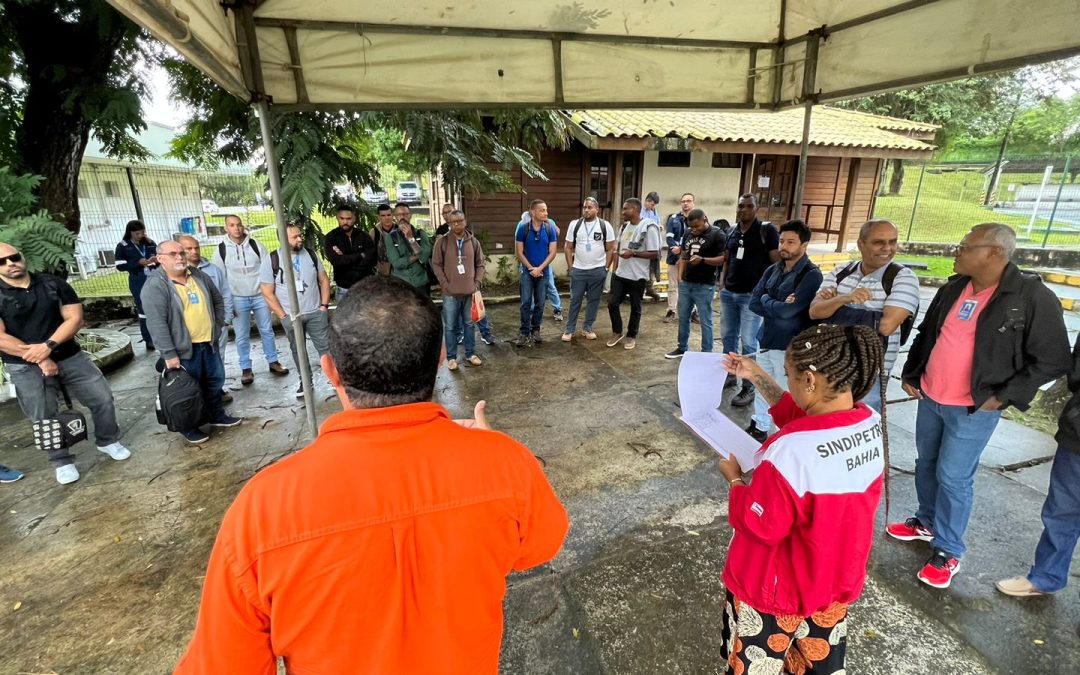 Após aprovação de 97% dos trabalhadores, em assembleias, Sindipetro-Ba entrega pauta de reivindicações a Acelen