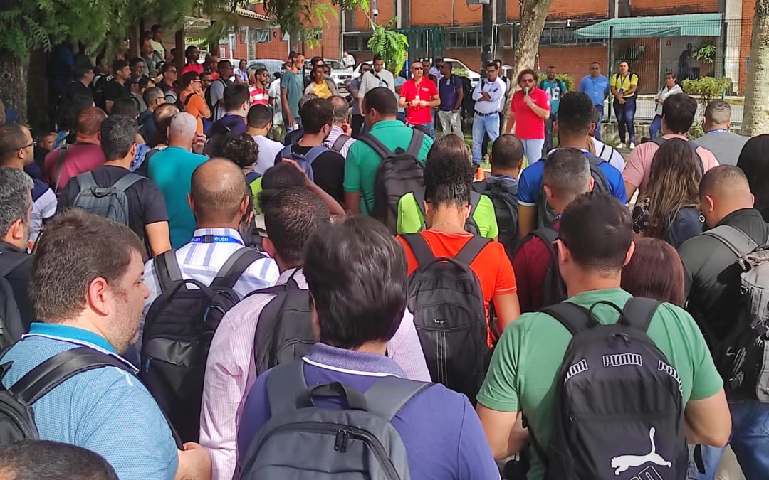 Por ampla maioria, trabalhadores da Acelen rejeitam contraproposta da empresa para o ACT