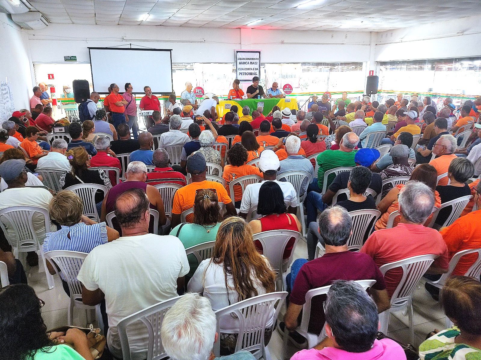 A convite do Sindipetro-Ba, Presidente da Petros se reúne com petroleiros na Bahia e anuncia novidades