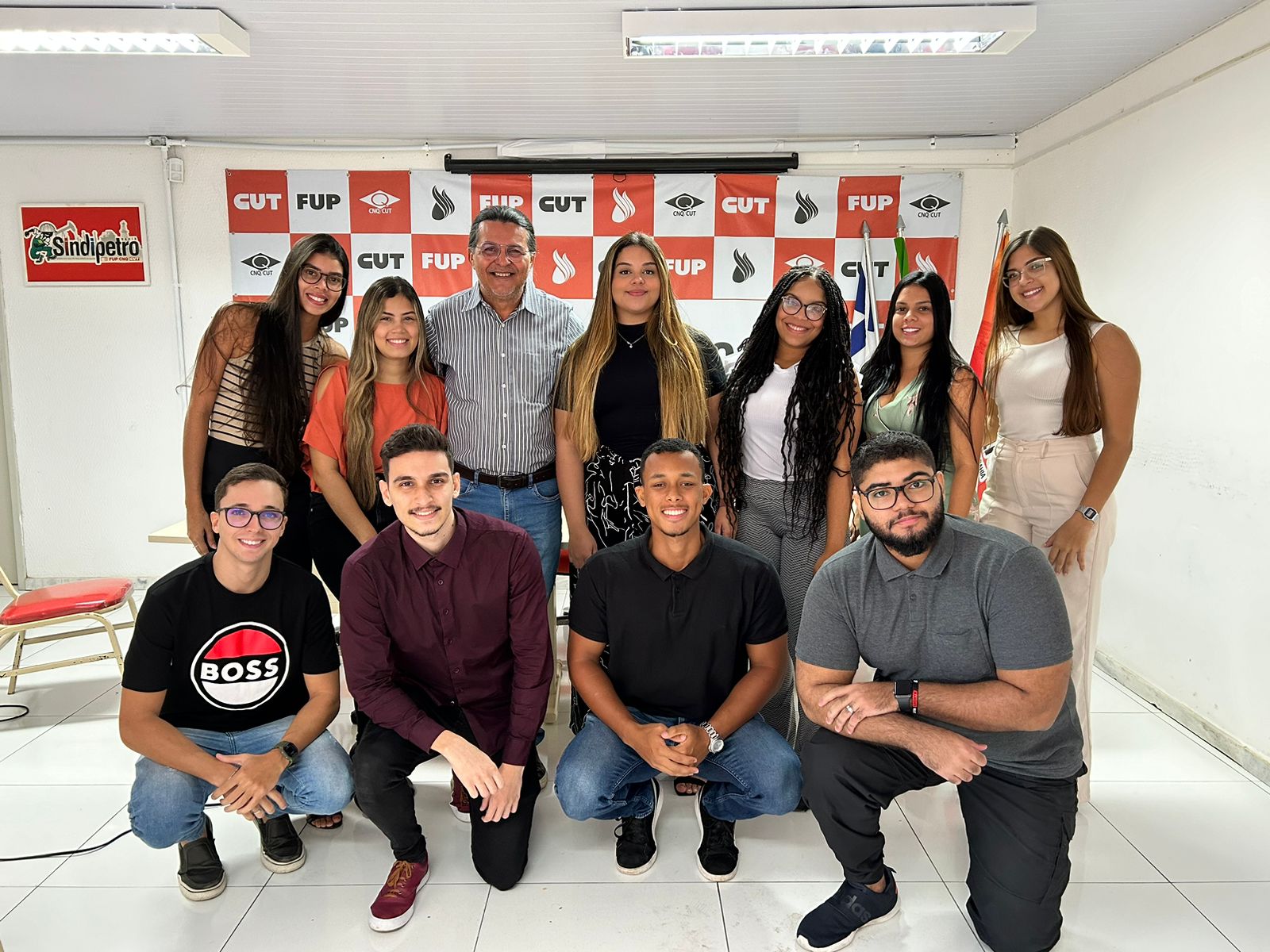 Grupo de estudantes do curso de Direito da Unifacs visita Sindipetro-Ba para conhecer detalhes da atuação sindical