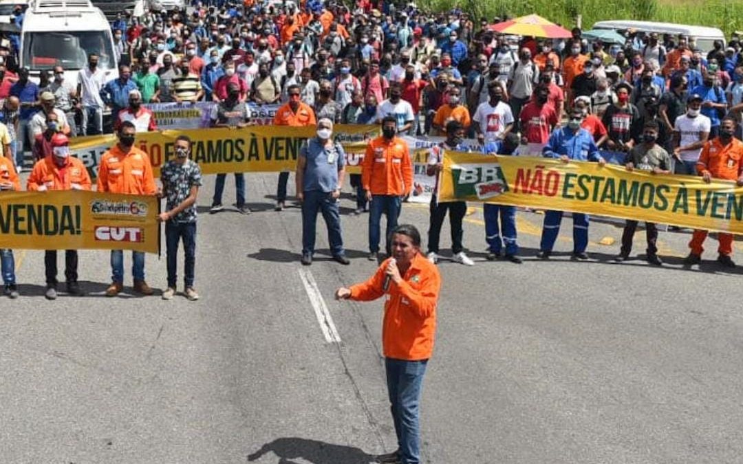 Radiovaldo Costa, diretor do Sindipetro-BA, toma posse, nesta sexta (26), como deputado estadual