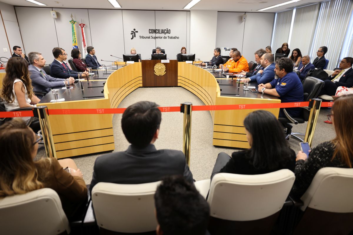 FUP participa da homologação do ACT do Sistema Petrobrás no TST, em Brasília