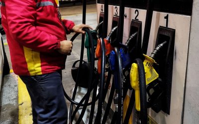 Refinarias privatizadas ameaçam suspender importações para forçar Petrobrás aumentar preços dos combustíveis