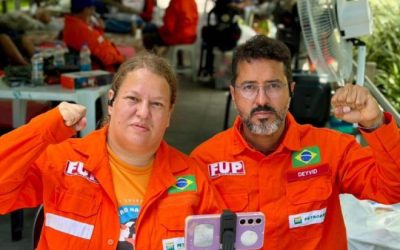 Com a missão de representar a categoria no parlamento, Deyvid Bacelar deixa a coordenação da FUP. Cibele Vieira é primeira mulher a assumir o cargo