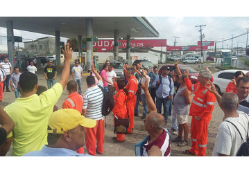   Petroleiros participam de mobilizações e AGE e seguem rejeitando proposta da Petrobrás  