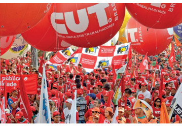 Próximo passo da luta contra as reformas é ocupar Brasília. Leia o manifesto das centrais
