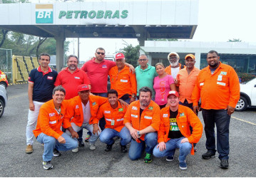 Petroleiros intensificam reação contra o desmonte do Sistema Petrobrás, em mobilização na FAFEN-BA/UTE-RA