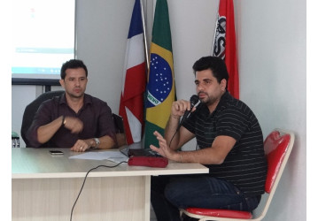 Sindipetro Bahia fecha parceria com grupo de estudos econômicos