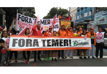 Passeata no centro de Salvador exige FORA TEMER e DIRETAS JÁ!