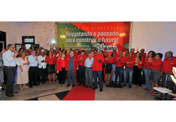 Nova Diretoria do Sindipetro Bahia toma posse em noite festiva; confira o vídeo