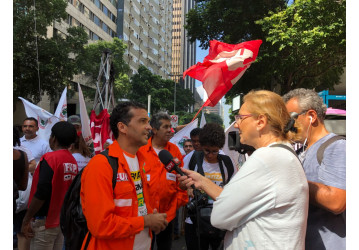 Petroleiros protestam no Rio e em todo o país contra a entrega da Petrobrás