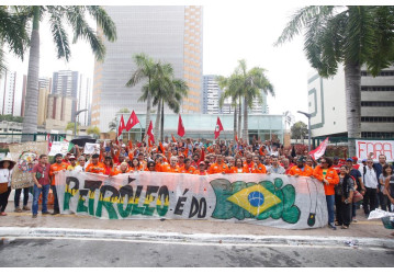 Petroleiros cruzam os braços na Bahia – greve de 72h começa com boa adesão
