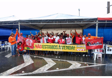Petroleiros da Bahia aderem em massa à greve geral