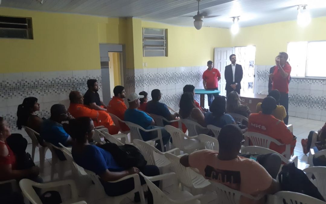 Diretores do Sindipetro se reúnem com ex-trabalhadores da JPTE para discutir salários atrasados