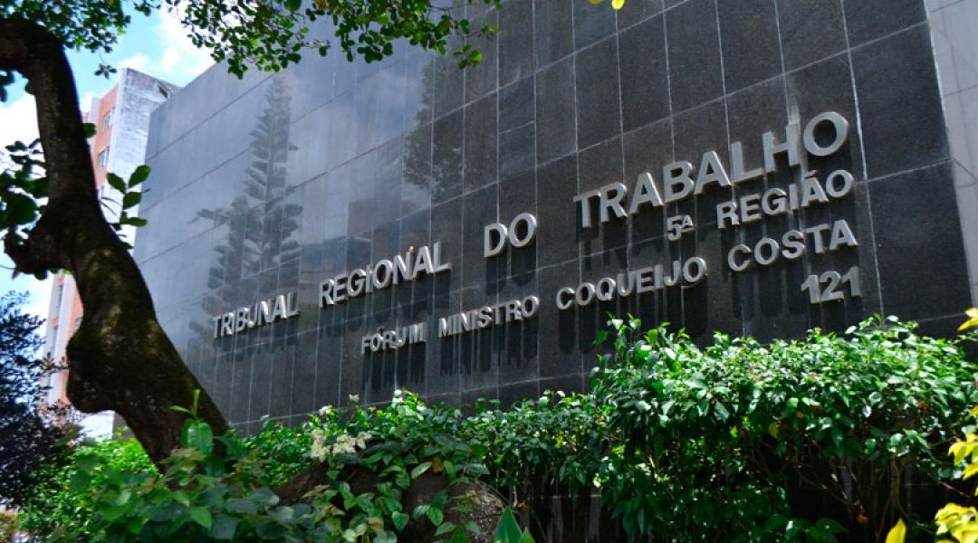 A pedido da Petrobras, TRT derruba liminar do Sindipetro Bahia que garantia desconto em folha das mensalidades sindicais