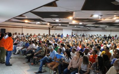 Em assembleia, bastante disputada, categoria cria Comitê em Defesa da Permanência da Petrobrás na Bahia