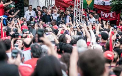 Lula deixa a prisão política após 580 dias de injustiça: ‘Tentaram matar uma ideia. Ideia não se mata’