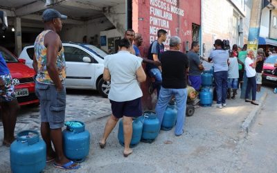 Sindipetro Bahia promove ação de venda de gás a preço justo