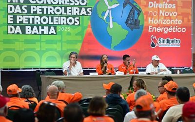 XIV Congresso das Petroleiras e Petroleiros da Bahia tem início com mesa de conjuntura que analisou a geopolítica do petróleo